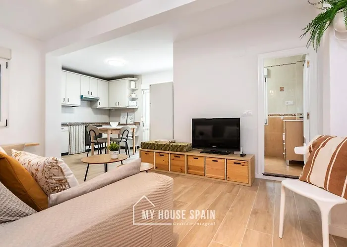 Myhousespain - Piso Reformado Con Patio Privado