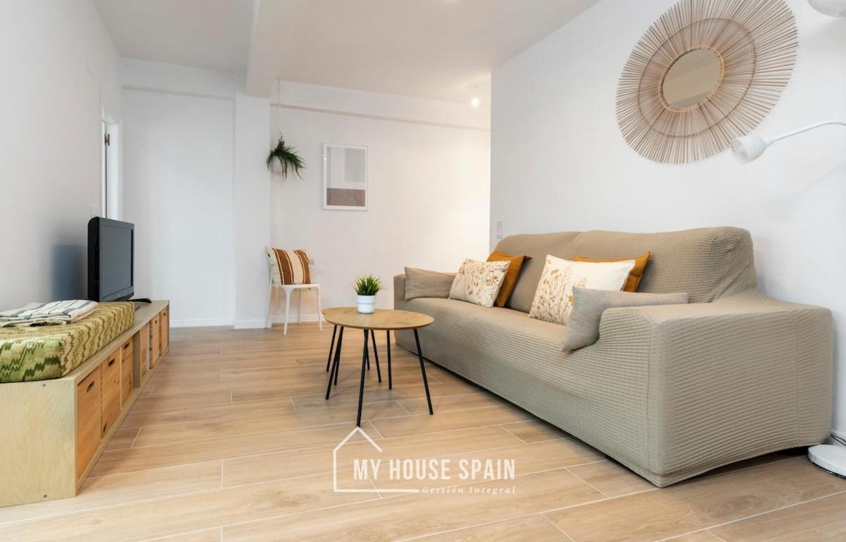 Myhousespain - Piso Reformado Con Patio Privado